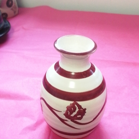 Handmade bud vase, handpainted, cream/wine floral, vintage '97, 5"H - Picture 2 of 4